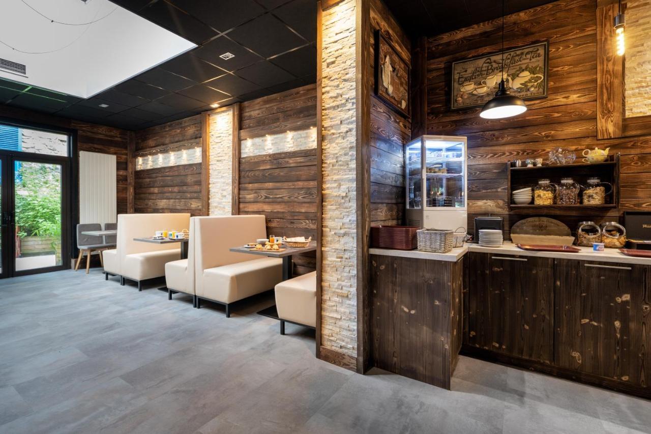 Le Geneve Hotel Ла Бурбул Екстериор снимка