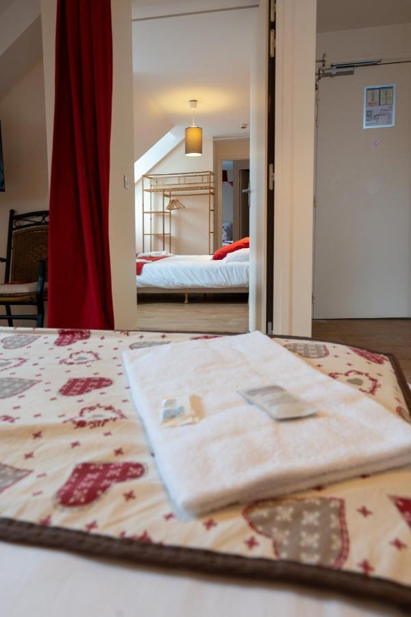 Le Geneve Hotel Ла Бурбул Екстериор снимка